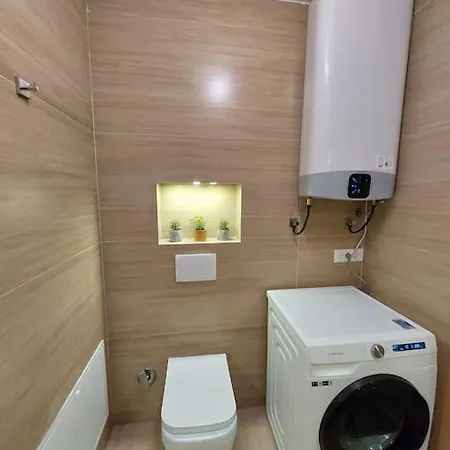 Frequency 286 * Tirana