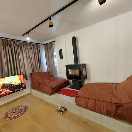 Frequency 286 * Tirana