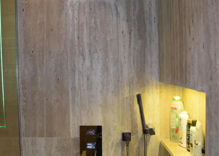 Frequency 286 Apartamento Tirana