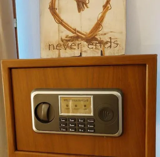 アパート Frequency 286 ティラナ