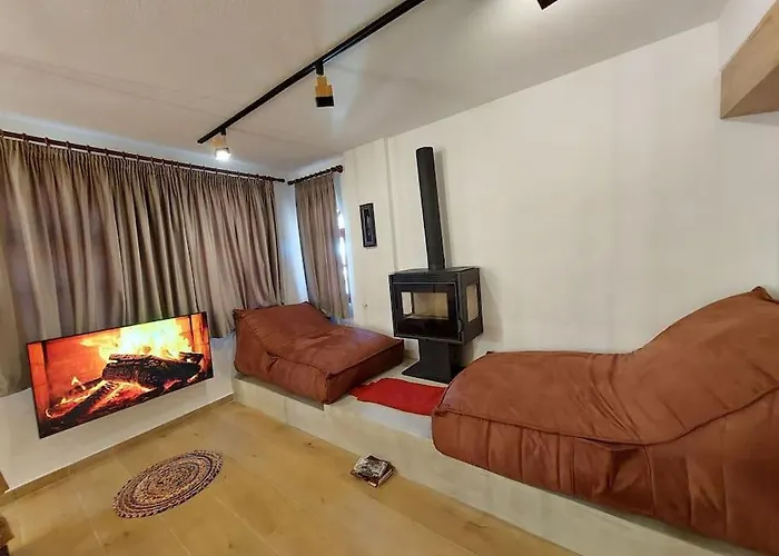 Frequency 286 * ティラナ